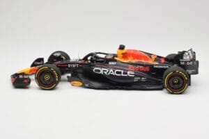 Oracle Red Bull Racing RB19 #1 M. Verstappen Winner Abu Dhabi GP 2023 Minichamps 1:18 110232301 Μέταλλο - εικόνα 3 από 7