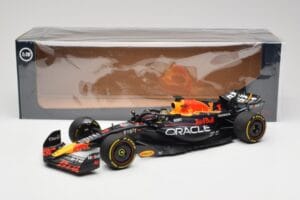 Oracle Red Bull Racing RB19 #1 M. Verstappen Winner Abu Dhabi GP 2023 Minichamps 1:18 110232301 Μέταλλο - εικόνα 7 από 7