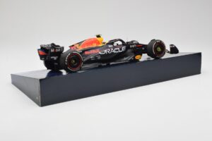Red Bull Racing RB19 #11 S. Perez Winner Saudi Arabian GP 2023 Minichamps 1:18 113230111 Μέταλλο - εικόνα 3 από 6