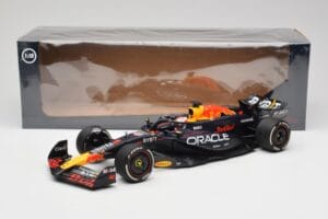 Oracle Red Bull Racing RB20 #1 M. Verstappen Winner Bahrain GP 2024 Minichamps 1:18 110240101 Μέταλλο - εικόνα 7 από 7