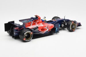 Red Bull Racing RB6 #6 M. Webber F1 Showcar 2010 Minichamps 1:18 150100076 Μέταλλο - εικόνα 2 από 6