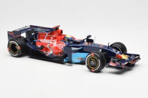 Red Bull Racing RB6 #6 M. Webber F1 Showcar 2010 Minichamps 1:18 150100076 Μέταλλο - εικόνα 4 από 6