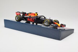 Red Bull Racing Honda RB16B #33 M. Verstappen Emilia Romagna GP 2021 Case Edition Minichamps 1:18 113210133 Ρητίνη - εικόνα 4 από 7