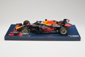 Red Bull Racing Honda RB16B #33 M. Verstappen Emilia Romagna GP 2021 Case Edition Minichamps 1:18 113210133 Ρητίνη