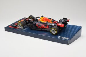 Red Bull Racing Honda RB16B #33 M. Verstappen Emilia Romagna GP 2021 Case Edition Minichamps 1:18 113210133 Ρητίνη - εικόνα 5 από 7