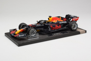 Red Bull Racing RB16B #33 M. Verstappen Monaco GP Winner 2021 Minichamps 1:18 113210533-R1 Ρητίνη - εικόνα 2 από 6