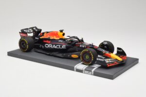 Oracle Red Bull Racing RB18 #33 M. Verstappen Belgian GP 2022 Minichamps 1:18 113221401 Ρητίνη - εικόνα 4 από 7
