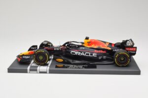 Oracle Red Bull Racing RB18 #33 M. Verstappen Belgian GP 2022 Minichamps 1:18 113221401 Ρητίνη