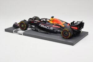 Oracle Red Bull Racing RB18 #33 M. Verstappen Mexican GP 2022 Minichamps 1:18 113222001 Ρητίνη - εικόνα 5 από 7