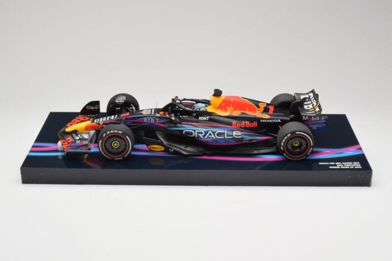 Oracle Red Bull Racing RB19 #33 M. Verstappen Miami GP 2023 Case Edition Minichamps 1:18 113233501 Ρητίνη
