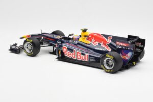 Red Bull Racing RB7 #2 M. Webber Showcar F1 2011 Minichamps 1:18 110110072 Μέταλλο - εικόνα 5 από 6