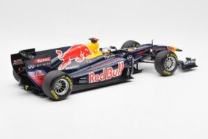 Red Bull Racing Renault RB6 #5 S. Vettel F1 World Champion 2010 Minichamps 1:18 110100005 Μέταλλο - εικόνα 2 από 6