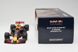 Red Bull Racing RB13 Tag Heuer #33 M. Verstappen Australian GP 2017 Minichamps 1:18 110170033 Ρητίνη - εικόνα 6 από 7
