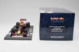 Red Bull RB12 #33 M. Verstappen Spain GP Winner 2016 Minichamps 1:18 117160333 Μέταλλο - εικόνα 7 από 7
