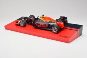 Red Bull RB12 #33 M. Verstappen Spain GP Winner 2016 Minichamps 1:18 147160533 Μέταλλο - εικόνα 5 από 6