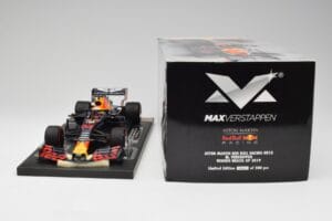 Red Bull RB15 #33 M. Verstappen Brazil GP Winner 2019 Minichamps 1:18 113191933 Μέταλλο - εικόνα 7 από 7