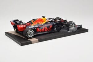 Red Bull RB16 #33 M. Verstappen Red Bull Racing 70th Anniversary GP Winner 2020 Minichamps 1:18 113200533-M1 Ρητίνη - εικόνα 3 από 7