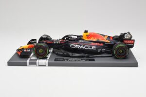 Red Bull RB18 #1 M. Verstappen Japan GP Winner No Figure 2022 Minichamps 1:18 113221801B Μέταλλο
