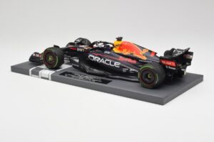 Red Bull RB18 #1 M. Verstappen Japan GP Winner No Figure 2022 Minichamps 1:18 113221801B Μέταλλο - εικόνα 5 από 7