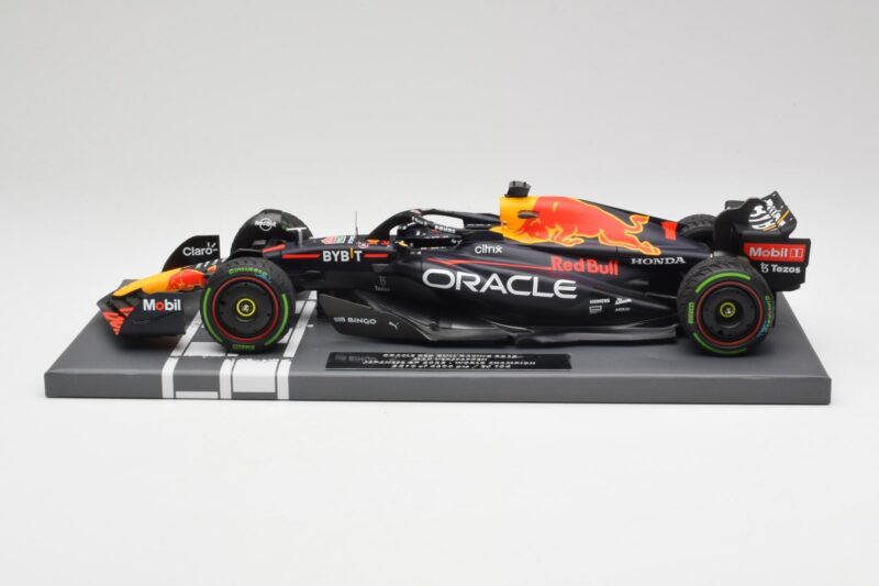 Red Bull RB18 #1 M. Verstappen Japan GP Winner No Figure 2022 Minichamps 1:18 113221801B Μέταλλο