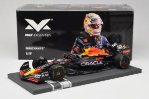 Red Bull Racing RB18 #1 M. Verstappen Japan GP Winner 2022 Minichamps 1:18 113221801FB-R1 Μέταλλο - εικόνα 8 από 8