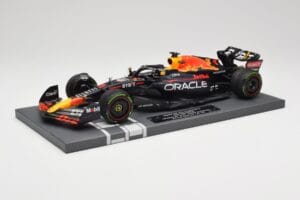 Red Bull RB18 Oracle #1 M. Verstappen Japanese GP 2022 World Champion Minichamps 1:18 113221801 Ρητίνη - εικόνα 2 από 7