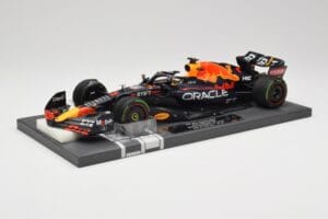 Red Bull RB18 #1 M. Verstappen Emilia Romagna GP 2022 Winner Minichamps 1:18 113220401 Ρητίνη - εικόνα 2 από 7