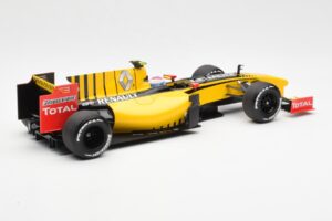 Renault F1 Team R30 #11 V. Petrov Showcar F1 2010 Minichamps 1:18 150100082 Μέταλλο - εικόνα 2 από 6