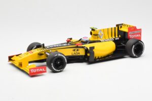 Renault F1 Team R30 #11 V. Petrov Showcar F1 2010 Minichamps 1:18 150100082 Μέταλλο