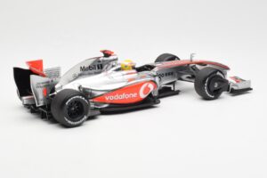 McLaren MP4-24 #1 L. Hamilton 2009 Dealer Edition Minichamps 1:18 503091801 Μέταλλο - εικόνα 2 από 6
