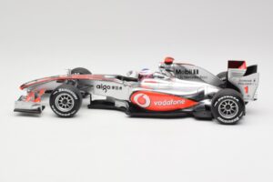 McLaren MP4-25 Vodafone #1 J. Button F1 2010 Minichamps 1:18 530101871-R1 Μέταλλο - εικόνα 3 από 7