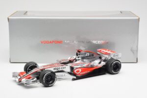 McLaren MP4-22 Mercedes #1 F. Alonso Presentation Valencia 2007 Minichamps 1:18 538071871 Μέταλλο - εικόνα 6 από 6