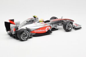 Vodafone McLaren Mercedes MP4-25 #3 L. Hamilton F1 Showcar 2010 Minichamps 1:18 530101872 Μέταλλο - εικόνα 2 από 6