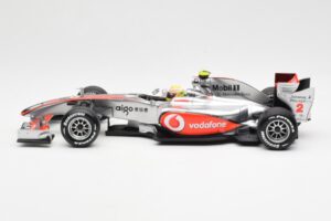 Vodafone McLaren Mercedes MP4-25 #3 L. Hamilton F1 Showcar 2010 Minichamps 1:18 530101872 Μέταλλο - εικόνα 3 από 6