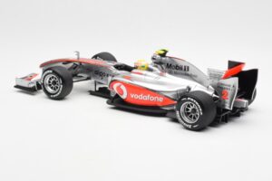 Vodafone McLaren Mercedes MP4-25 #3 L. Hamilton F1 Showcar 2010 Minichamps 1:18 530101872 Μέταλλο - εικόνα 5 από 6