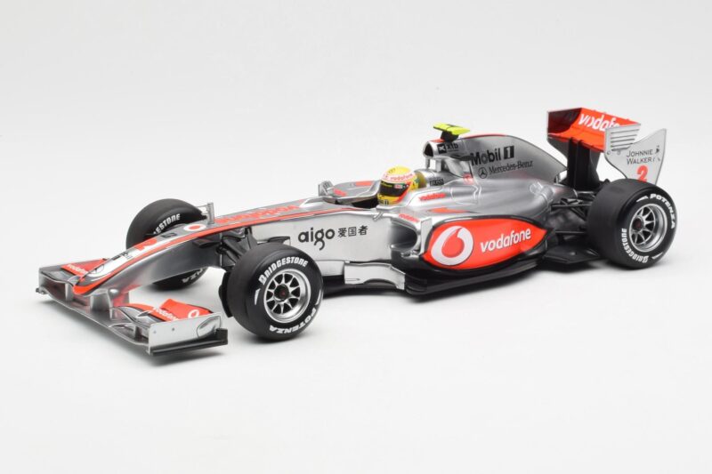 Vodafone McLaren Mercedes MP4-25 #3 L. Hamilton F1 Showcar 2010 Minichamps 1:18 530101872 Μέταλλο