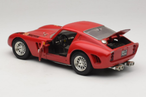 Ferrari 250 GTO Κόκκινο Bburago 1:18 B003 Μέταλλο - εικόνα 5 από 8