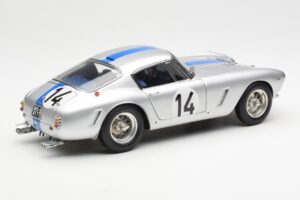 Ferrari 250 GT SWB #14 P. Noblet / J. Guichet Team Noblet 3rd Place 24 Hours of Le Mans 1961 CMC 1:18 M-079 Μέταλλο - εικόνα 2 από 6