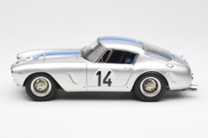 Ferrari 250 GT SWB #14 P. Noblet / J. Guichet Team Noblet 3rd Place 24 Hours of Le Mans 1961 CMC 1:18 M-079 Μέταλλο - εικόνα 3 από 6