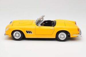 Ferrari 250 GT California Spider Κίτρινο Hot Wheels 1:18 23905 Μέταλλο - εικόνα 4 από 8