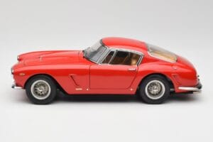 Ferrari 250 GT SWB Κόκκινο CMC 1:18 M-046 Μέταλλο - εικόνα 3 από 6