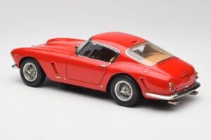 Ferrari 250 GT SWB Κόκκινο CMC 1:18 M-046 Μέταλλο - εικόνα 5 από 6