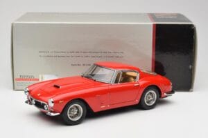 Ferrari 250 GT SWB Κόκκινο CMC 1:18 M-046 Μέταλλο - εικόνα 6 από 6