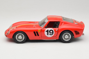Ferrari 250 GTO #19 Κόκκινο Ρίγες 1962 Bburago 1:18 3011-P3 Μέταλλο - εικόνα 4 από 8