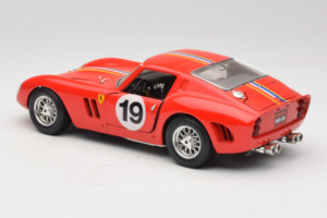 Ferrari 250 GTO #19 Κόκκινο Ρίγες 1962 Bburago 1:18 3011-P3 Μέταλλο - εικόνα 7 από 8