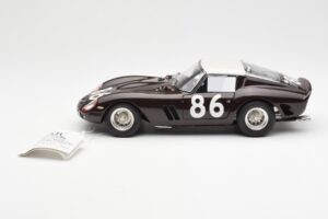 Ferrari 250 GTO #86 Targa Florio 1962 CMC 1:18 M-156 Μέταλλο - εικόνα 3 από 6
