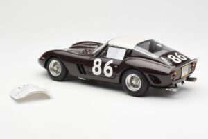 Ferrari 250 GTO #86 Targa Florio 1962 CMC 1:18 M-156 Μέταλλο - εικόνα 5 από 6