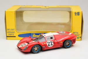 Ferrari 330 P4 #22 Scuderia Filipinetti Poor Condition 1967 Revell 1:18 48825-P1 Μέταλλο - εικόνα 8 από 8