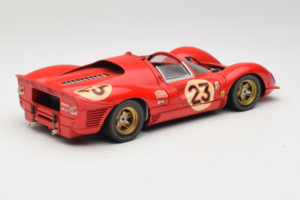 Ferrari 330 P4 #23 L. Bandini / C. Amon 24 Hours of Daytona Winner 1967 Revell 1:18 48833 Μέταλλο - εικόνα 3 από 8