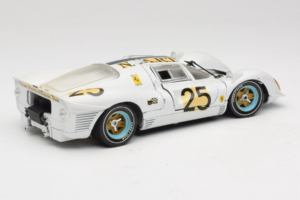 Ferrari 330 P4 #25 Λευκό Revell 1:18 48845 Μέταλλο - εικόνα 3 από 8